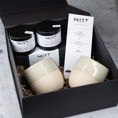 MIST Gift Box - 2 Ceramic cups (Handmade in Mechelen) & Duo Tasting Pack