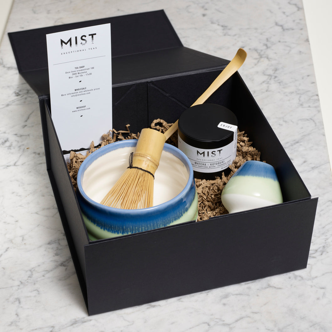 Complete Matcha Set (incl Matcha tea) - Color in a Gift Box