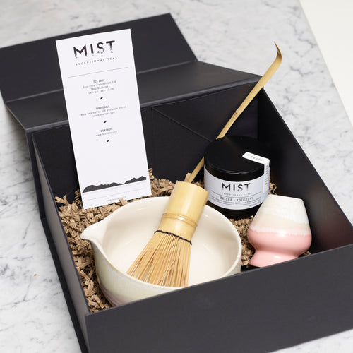 Complete Matcha Set (incl Matcha tea) - Pink/White with spout, in a Gift Box
